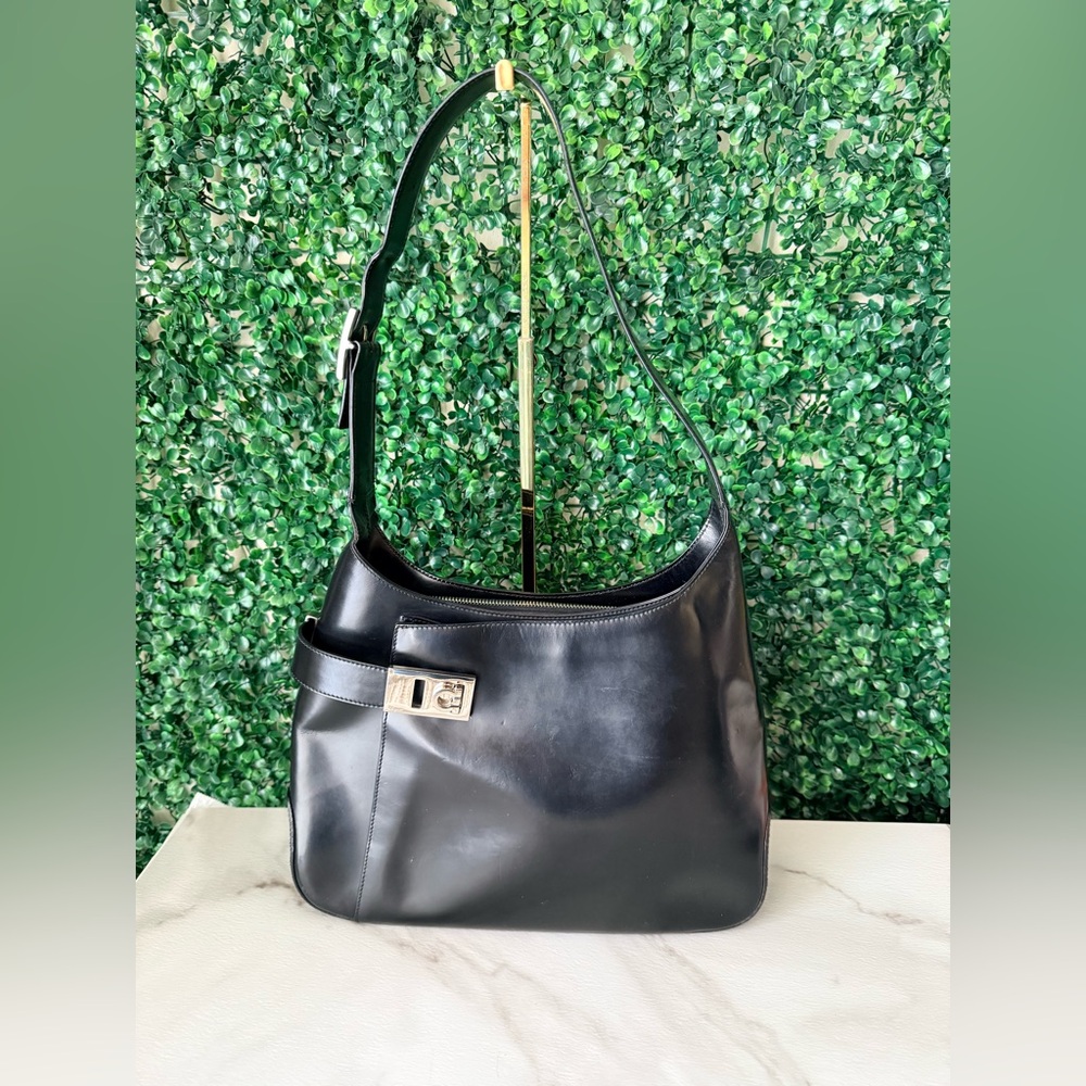 Salvatore Ferragamo Elegant Black Leather Shoulder Bag Authentic